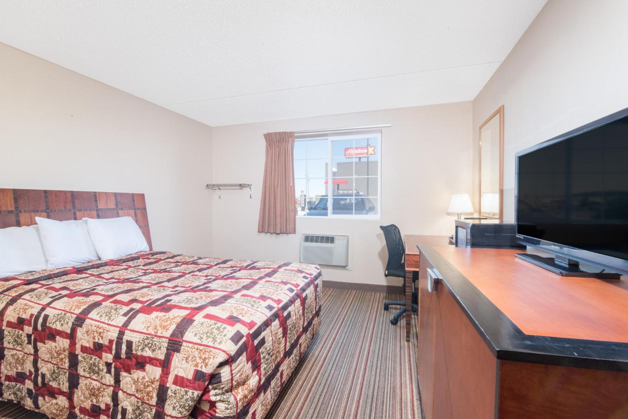 Knights Inn And Suites - Grand Forks Dış mekan fotoğraf
