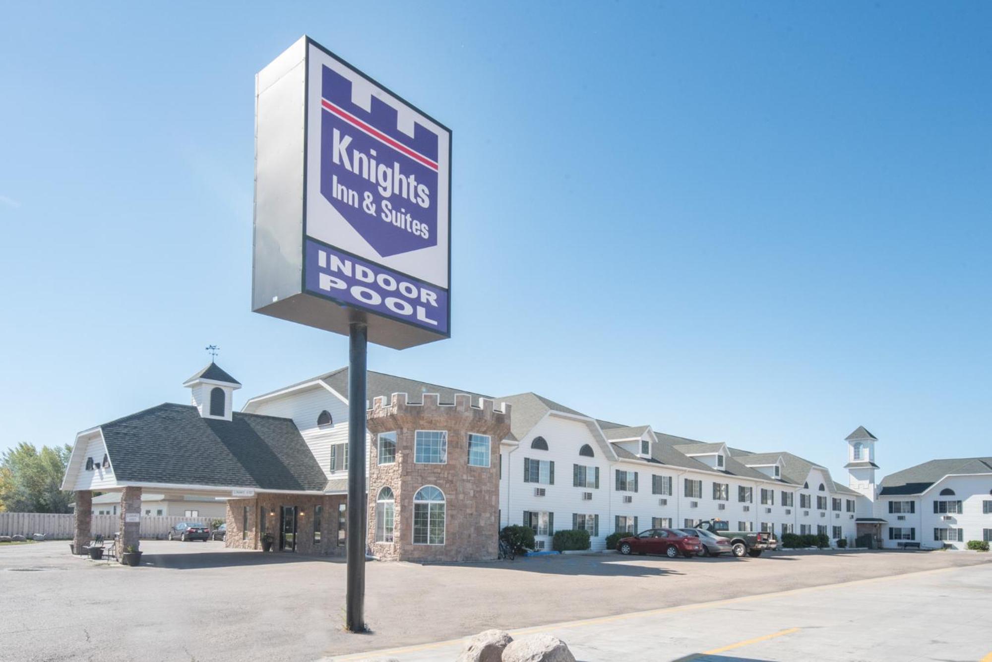 Knights Inn And Suites - Grand Forks Dış mekan fotoğraf