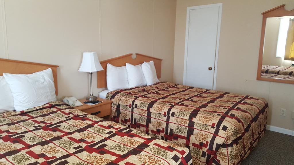 Knights Inn And Suites - Grand Forks Dış mekan fotoğraf
