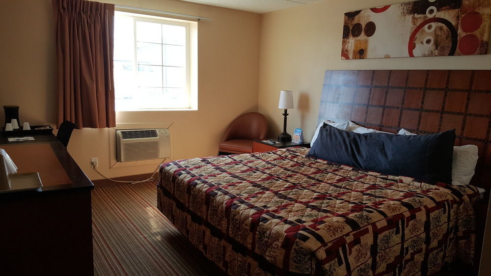 Knights Inn And Suites - Grand Forks Dış mekan fotoğraf