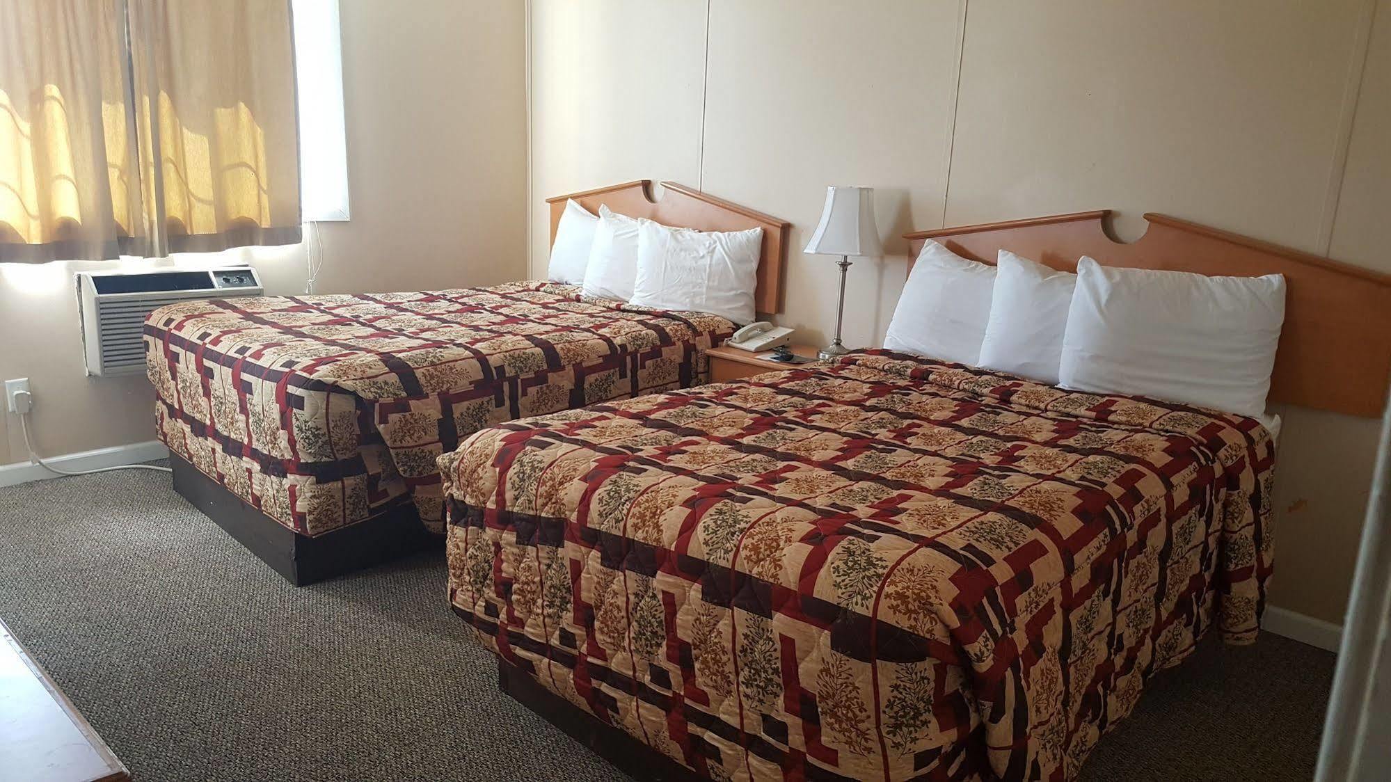 Knights Inn And Suites - Grand Forks Dış mekan fotoğraf