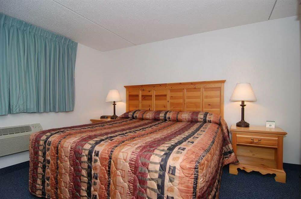 Knights Inn And Suites - Grand Forks Dış mekan fotoğraf